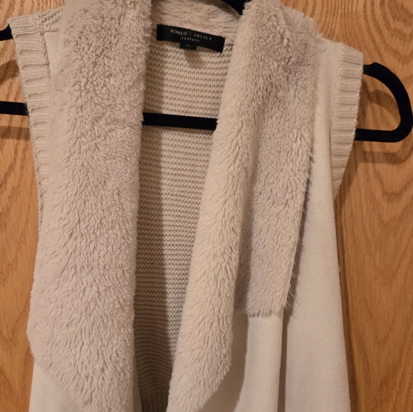 ROMEO & JULIET COUTURE Belted Faux Fur Cardigan Cream Color Size Small - Picture 11 of 15